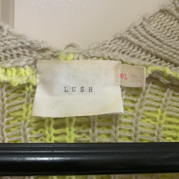Lush - M/L Cardigan - Picture 2 of 2